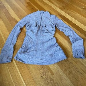 Lululemon size 6 run briskly 1/2 zip